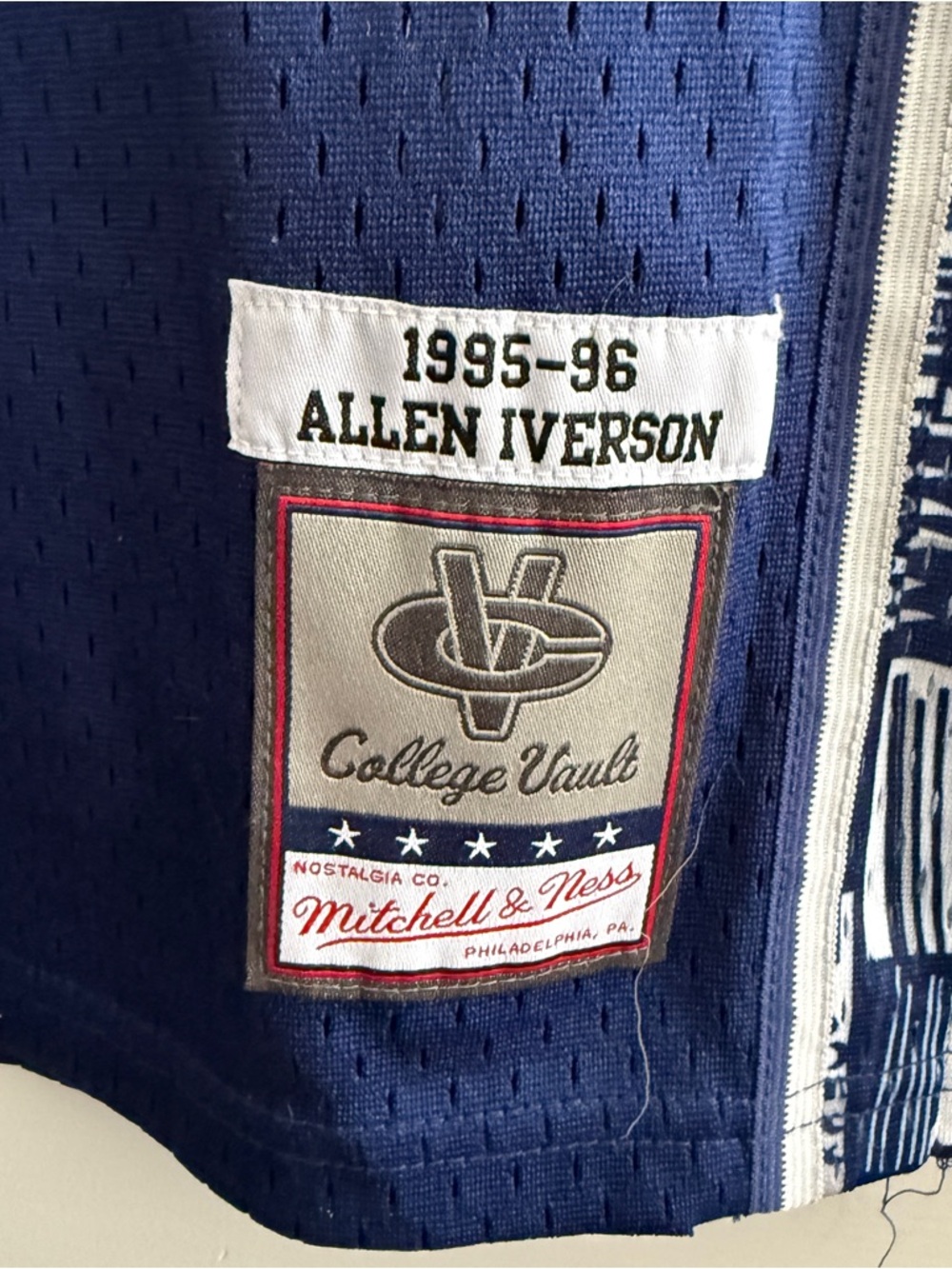 Youth Mitchell & Ness Georgetown Allen Iverson Jersey - Picture 8 of 8